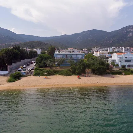 Rhombus By The Sea Apartment