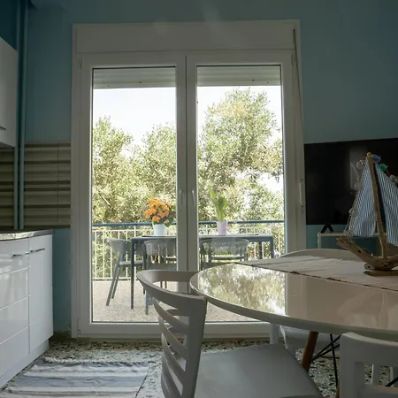 Rhombus By The Sea Apartment