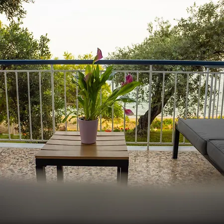 Rhombus By The Sea PalaiónTsiflíkion