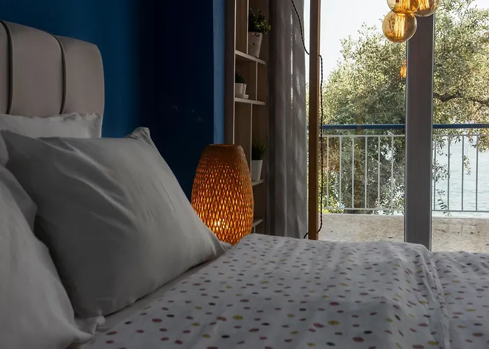 Апартаменты Rhombus By The Sea *